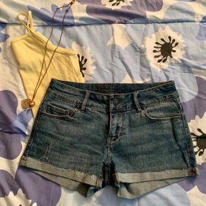 dELiA*s LOW-MID RISE DENIM SHORTS